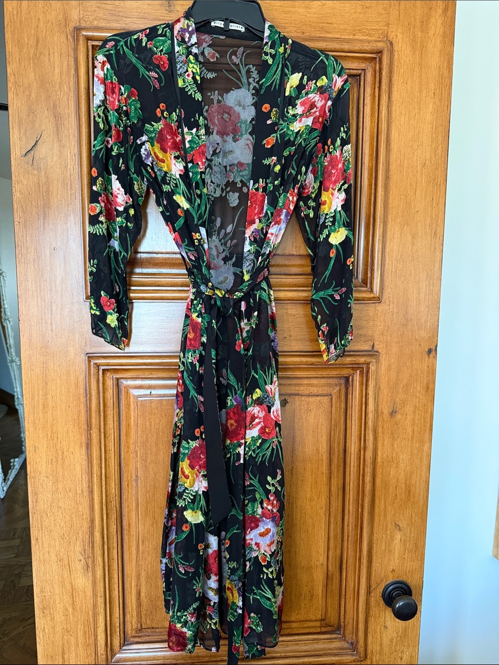 Alice + Olivia Black Floral Sheer Kimono Robe with Tie